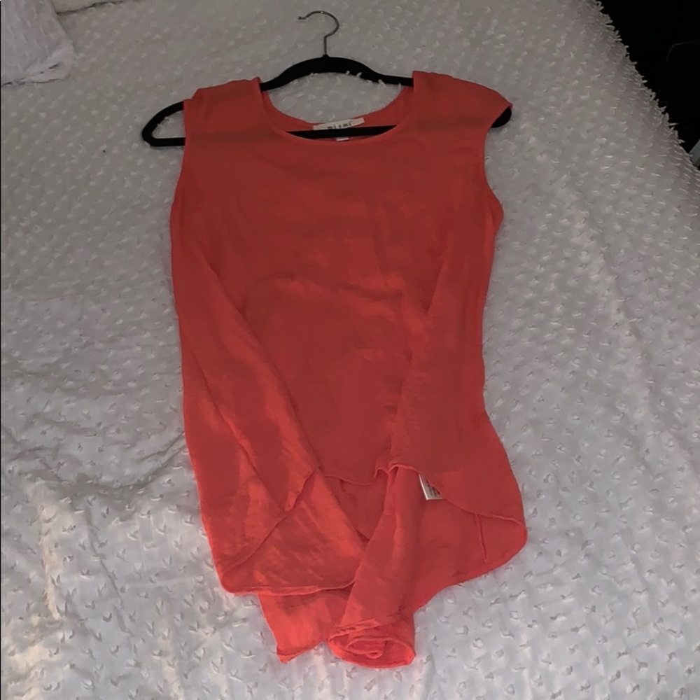 Low-high tank top